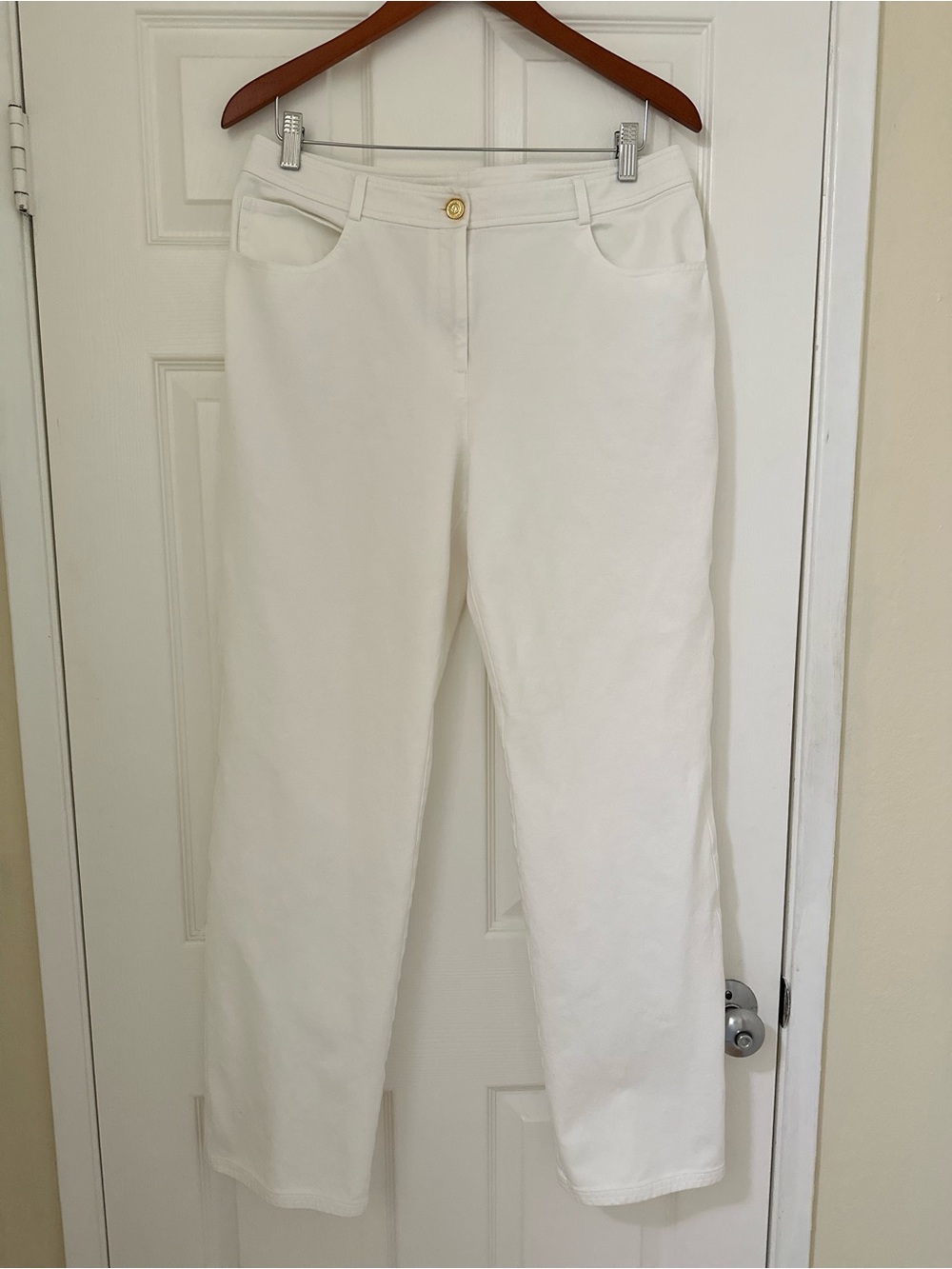 St. John Sport Essentials by Marie Gray White Straight Leg Jeans Sz 10 $345 MSRP